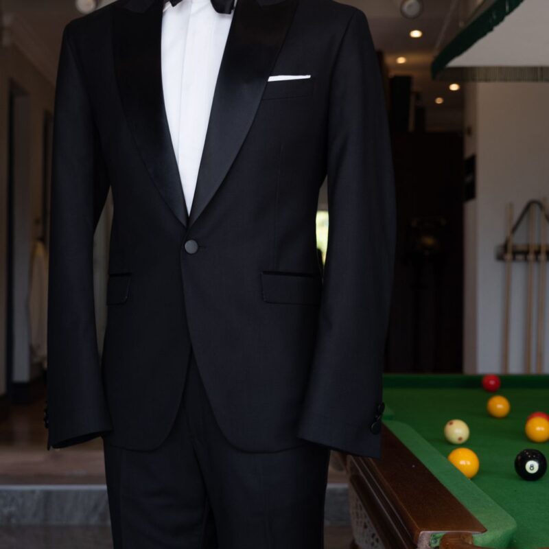 Black Peak Lapel 2-piece tuxedo